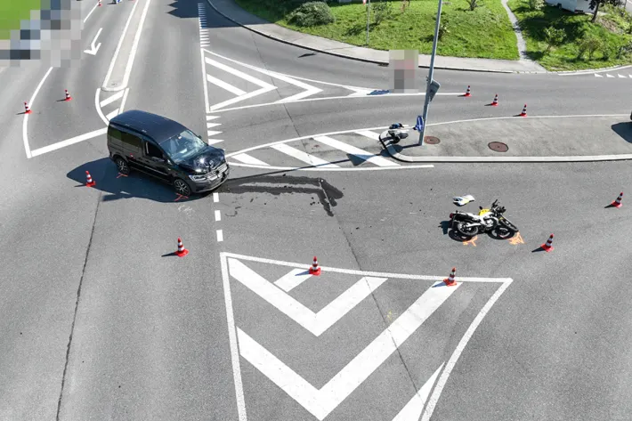 Buochs NW - Motorradfahrer nach Unfall schwer verletzt
