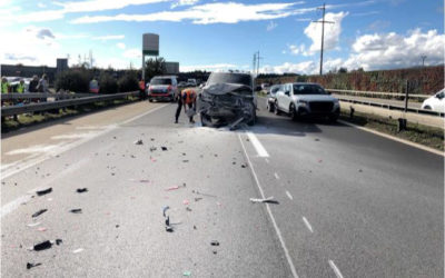 A1 bei Deitingen – Auffahrkollision mit fünf Fahrzeugen, vier Personen in ein Spital gebracht