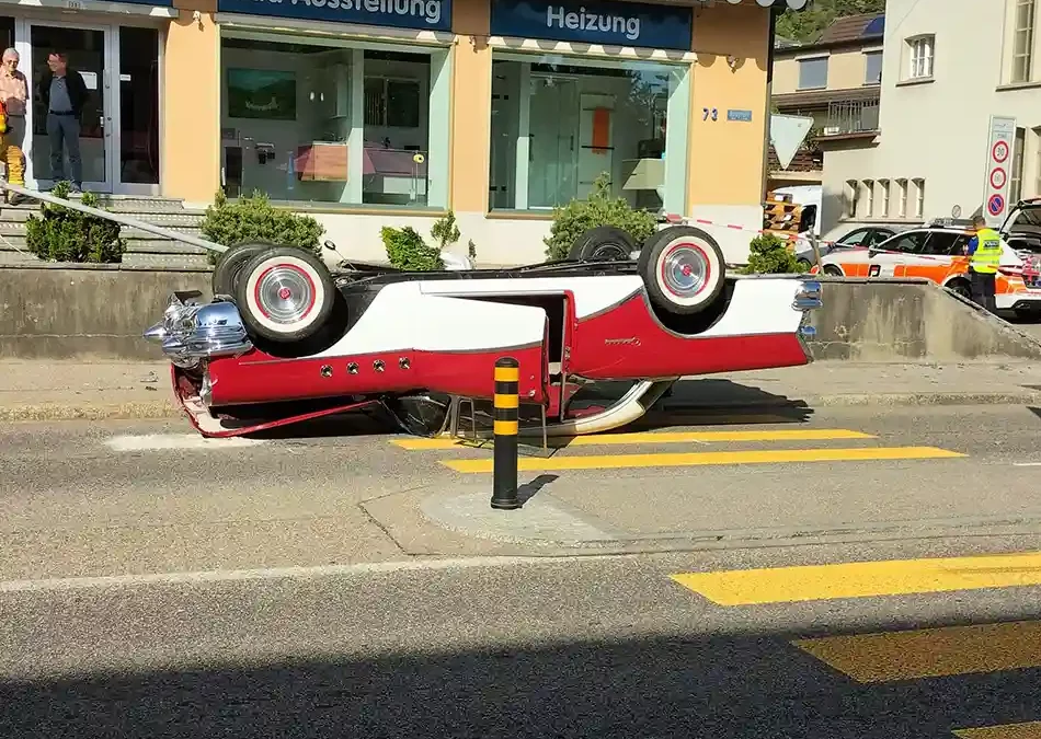 Oensingen SO – Selbstunfall mit Oldtimer – Fahrzeuglenker (69) verletzt