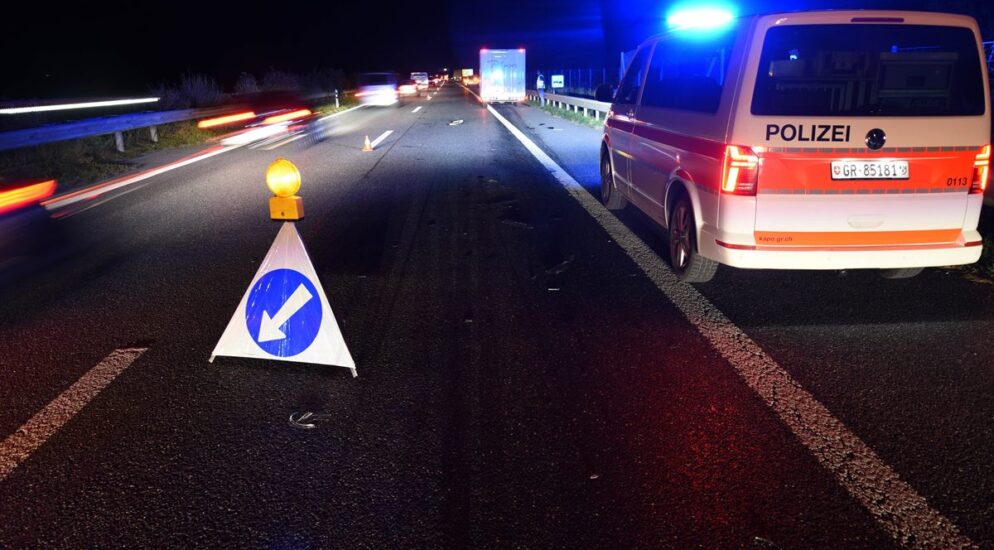 Maienfeld GR / Autobahn A13 – Eine Person bei Auffahrunfall verletzt