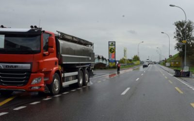 Nebikon LU – Motorfahrradfahrerin (84) von Lastwagen erfasst und erheblich verletzt