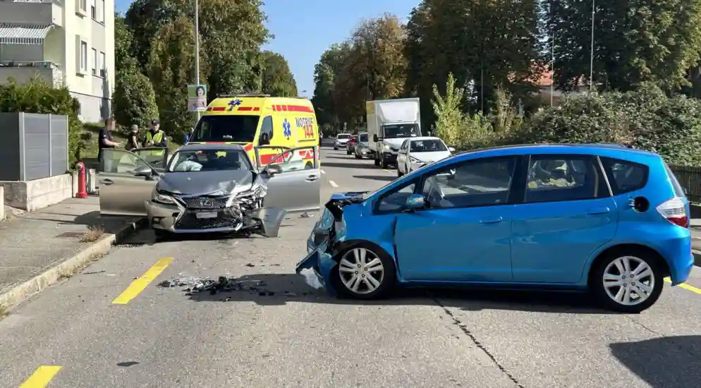 Stadt Aarau AG – Frontalkollision fordert drei Verletzte