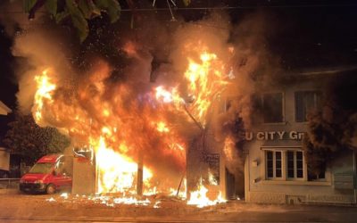 Dietikon ZH – Brand zerstört Pneuhaus mit Wohnungen