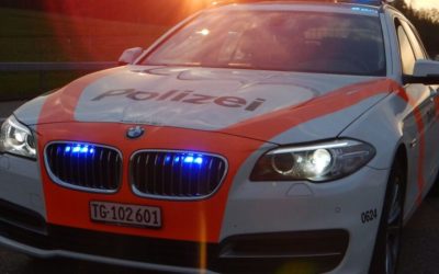 Amriswil TG – Unbekannter sticht auf Mann ein – Frau kriegt Schlag auf Kopf