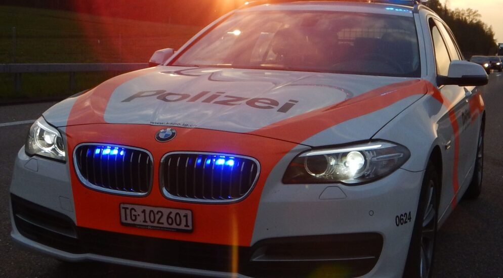 Fischbach TG – Velofahrerin (33) nach Zusammenstoss mit Auto verletzt