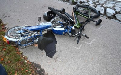 Lütisburg Station SG – Kollision zwischen Mofa und E-Bike – zwei Verletzte