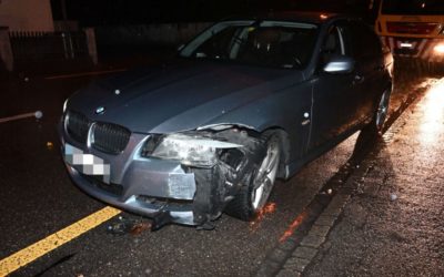 St. Margrethen SG – Fahrunfähiger BMW-Fahrer (36) crasht gegen Betonpoller