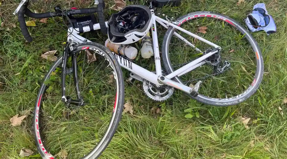 Ramsen SH – Kollision zwischen drei Rennvelos – zwei Personen verletzt