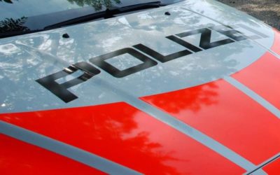 Siebnen SZ – Rollstuhlfahrer (74) stürzt rund 30 Meter langes Wiesenbord hinunter
