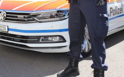 Stadt Zug ZG – Autofahrer schlägt Velolenker (54) nach Unfall ins Gesicht – Zeugenaufruf