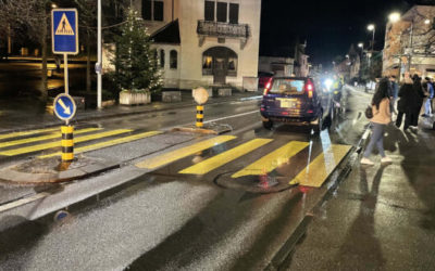 Turgi AG – Fussgängerin (28) bei Kollision mit Auto schwer verletzt