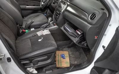 Roveredo und Cama GR – Ein Mann und zwei Jugendliche festgenommen – sie stahlen aus Autos und einem Einfamilienhaus