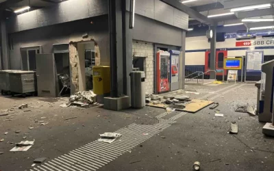 Ziegelbrücke GL / SG – Geldautomat am Bahnhof aufgesprengt – Täterschaft auf der Flucht