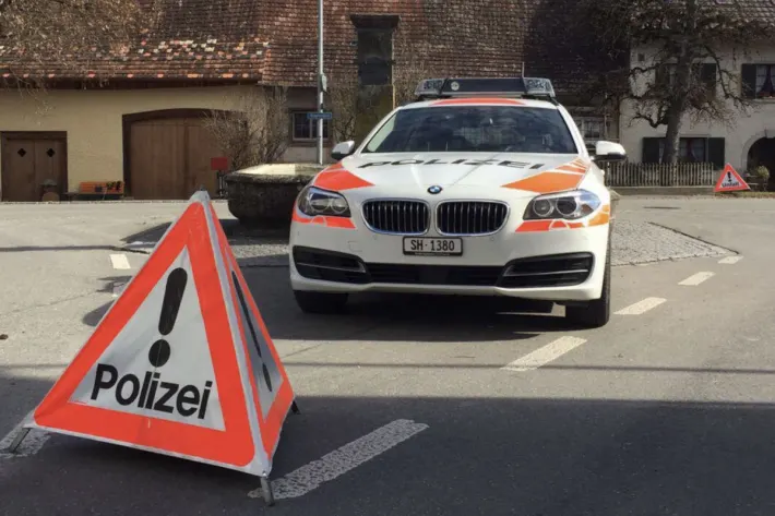 Stadt Schaffhausen - Buschauffeur vollzieht Vollbremsung - zwei Personen verletzt Stadt Schaffhausen - Buschauffeur vollzieht Vollbremsung - zwei Personen verletzt