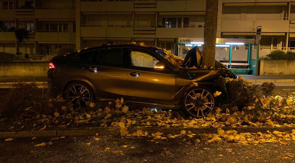 Olten SO – BMW-Fahrer (18) nach Selbstunfall verletzt – Zeugenaufruf