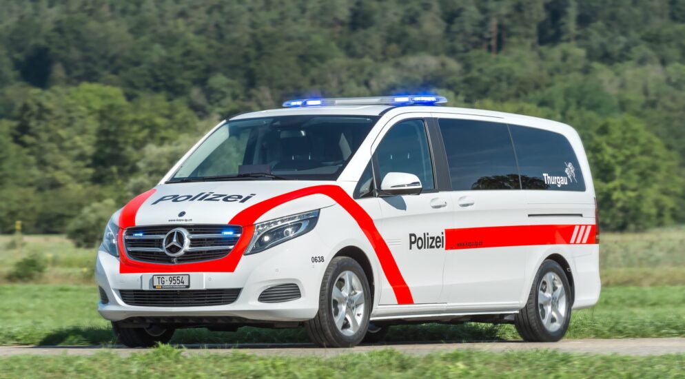 Salmsach TG: Ohne Führerausweis mit 100 km/h durch 50er-Zone Salmsach TG: Ohne Führerausweis mit 100 km/h durch 50er-Zone