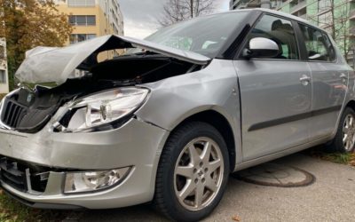 Stadt Zug ZG – Alkoholisierte Autofahrerin (51) verursacht Auffahrkollision