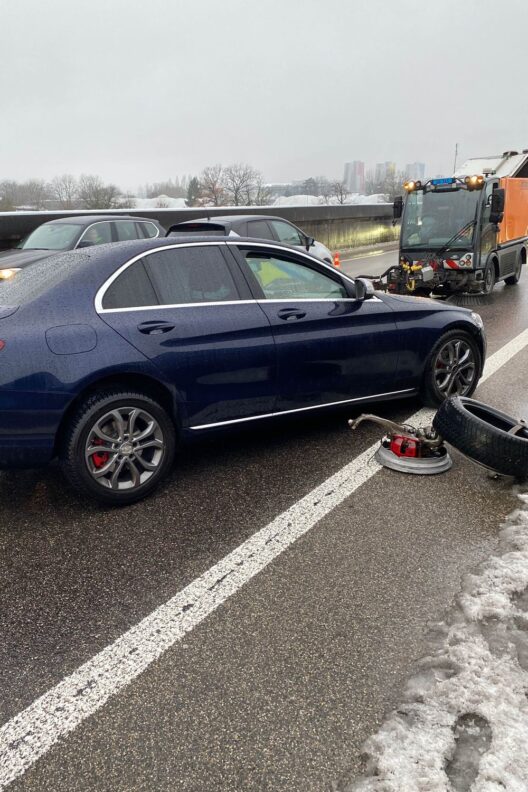 Stadt Solothurn SO: Crash zwischen zwei Autos Stadt Solothurn SO: Crash zwischen zwei Autos