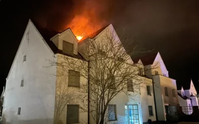 Frasnacht TG – Dachstockbrand in Mehrfamilienhaus