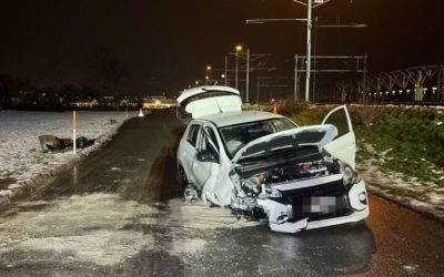 Gunzgen SO – Autofahrer (34) prallt gegen Stein am Strassenrand