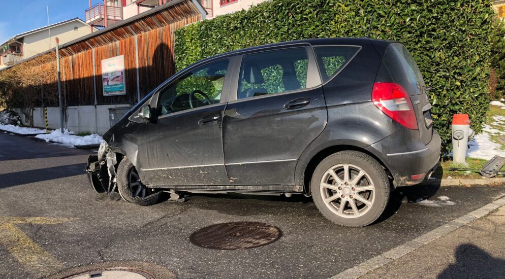 Rüti ZH – Kollision zwischen zwei Autos