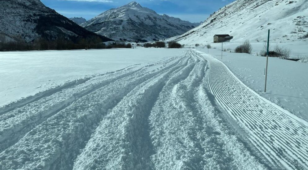 Andermatt UR – Fahrzeug hinterlässt Spuren auf Langlaufloipe und Winterwanderweg