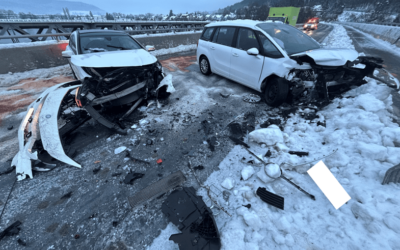 Unfall in Hemishofen SH – Frontalcrash auf Rheinbrücke – Autos komplett zerstört