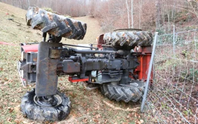 Drama in Riedern GL – Mann wird bei Unfall unter Traktor begraben – tot