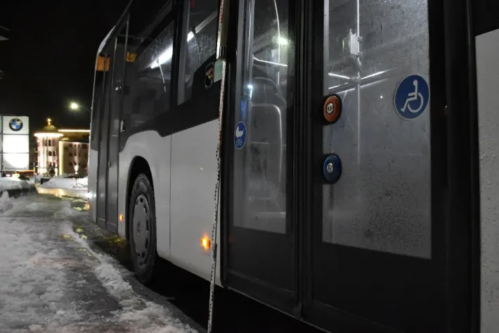 Davos Dorf GR: Seniorin (88) von Linienbus erfasst und verletzt Davos Dorf GR: Seniorin (88) von Linienbus erfasst und verletzt