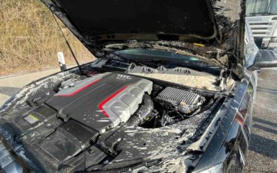 Selzach SO – Fahrzeuge nach Kollision mit Zementschlamm verunreinigt