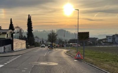 Winkel ZH – E-Bike-Fahrer (65) bei Sturz schwer verletzt