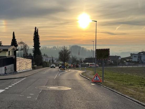 Winkel ZH – E-Bike-Fahrer (65) bei Sturz schwer verletzt