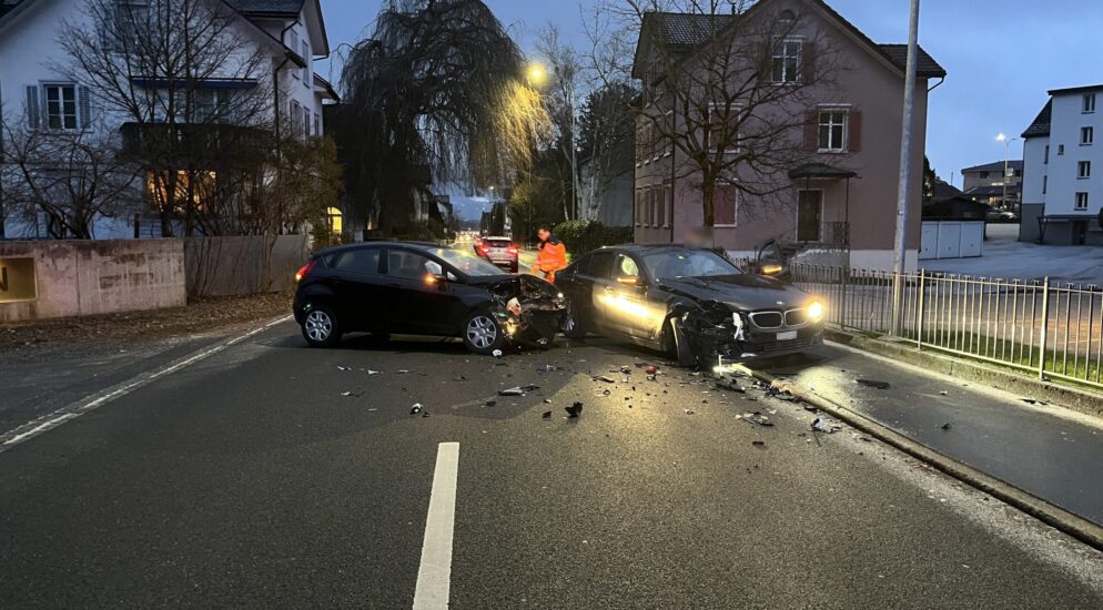 Altstätten SG – Crash zwischen zwei Autos – zwei Personen verletzt