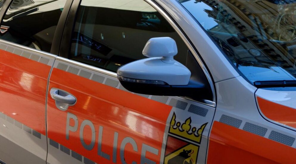 Stadt Bern BE: Kollision mit zwei beteiligten Fahrzeugen – Zeugenaufruf