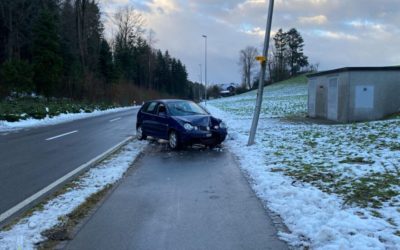 Kanton Zug – Drei Verkehrsunfälle – zwei Personen verletzt