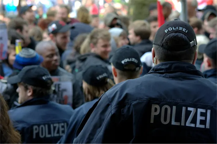 Zürich – Unbewilligte Anti-WEF-Demonstration