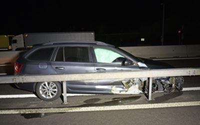 Knutwil LU / Autobahn A2 – Autofahrer (39) kollidiert mit Leitplanke und verletzt sich