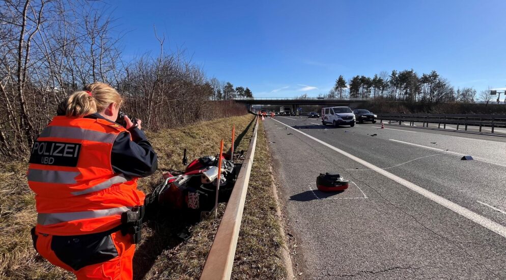 A15 / Wangen bei Dübendorf ZH – Töfffahrer bei Verkehrsunfall verletzt