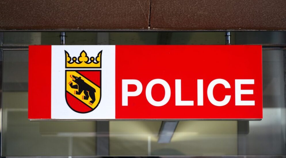 Gwatt BE: Autolenker (64) mit 115km/h in 50er-Zone gemessen und angehalten Gwatt BE: Autolenker (64) mit 115km/h in 50er-Zone gemessen und angehalten