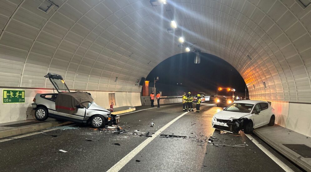 Dietfurt: SG – Autofahrer (†20) stirbt bei Frontalcrash in Tunnel