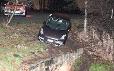 Rebstein SG – Alkoholisierter Renault-Fahrer (58) kommt von Fahrbahn ab