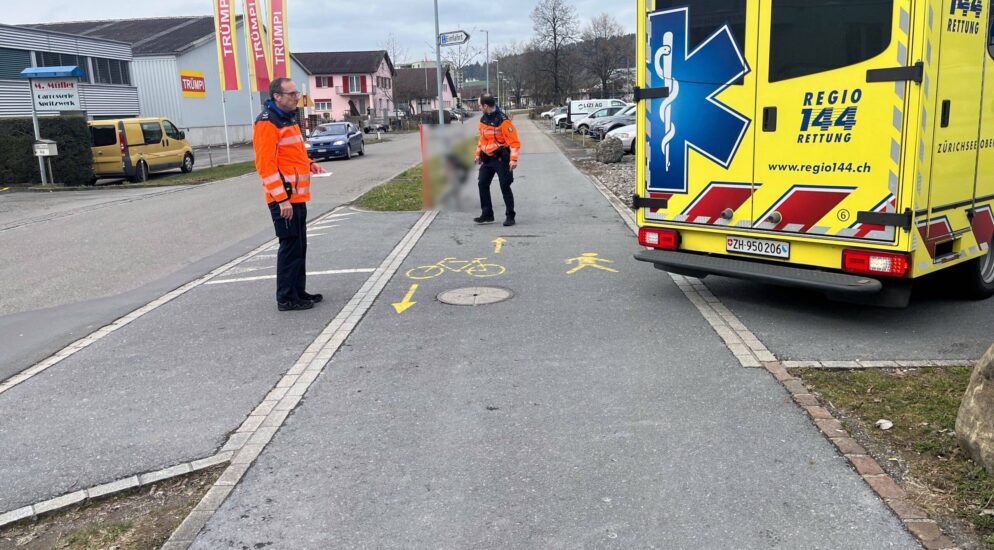 Uznach SG – Unfall zwischen Velo und Mofa – Velofahrer (46) leicht verletzt