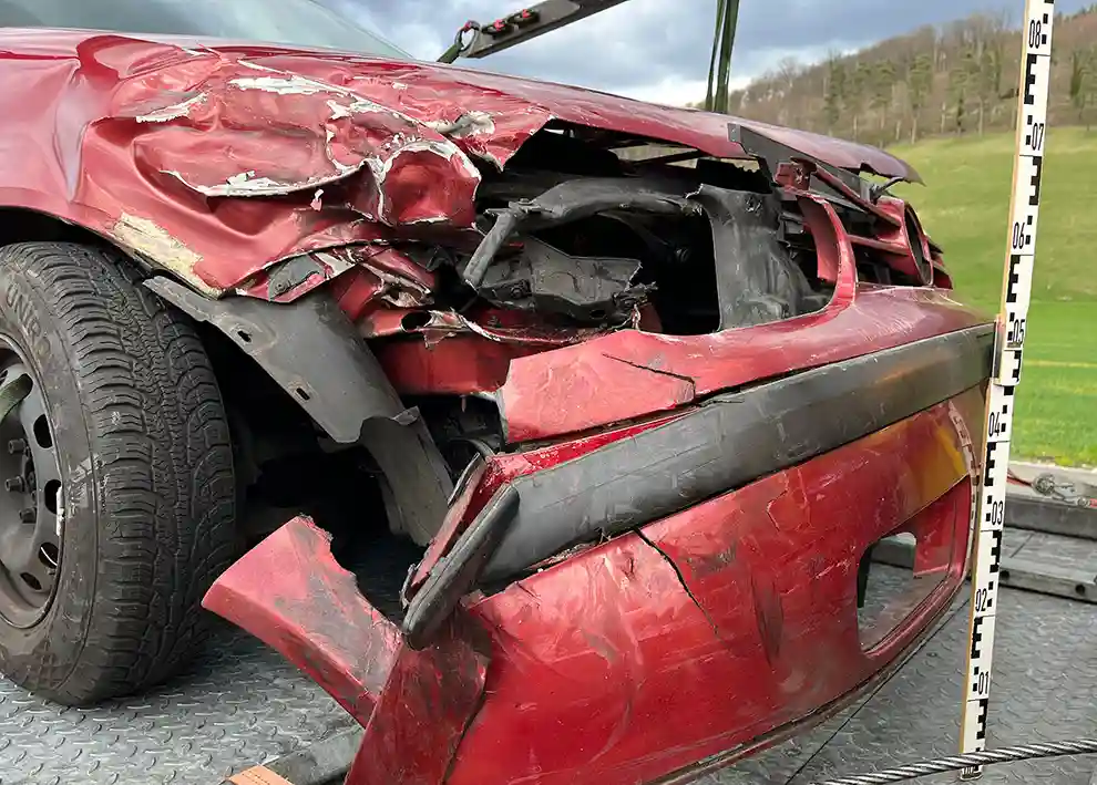 Bubendorf BL: Seitliche Frontalkollision zwischen zwei Autos anlässlich Lernfahrt
