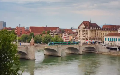 Stadt Basel BS – Frau aus dem Rhein gerettet und reanimiert