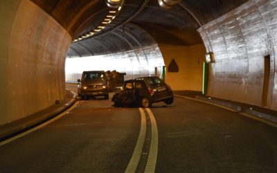 Unfall in Andeer GR / A13 – Autos krachen im Tunnel Rofla ineinander – Mann (†59) tot