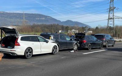 Flumenthal / Wiedlisbach SO / A1 – Zweimal Unfall auf der Autobahn – drei Verletzte