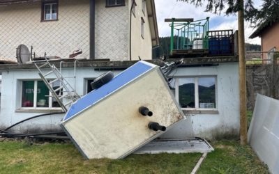 Appenzell AI/Gontenstrasse – Anhänger vom Wind weggeblasen