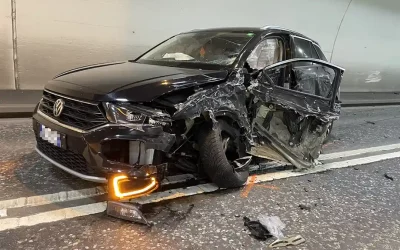 GR Silvaplana – Lastwagen kollidiert mit Auto