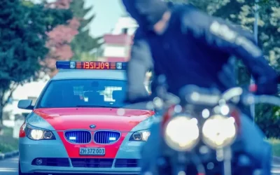 Elsau ZH – Töff-Raser verhaftet
