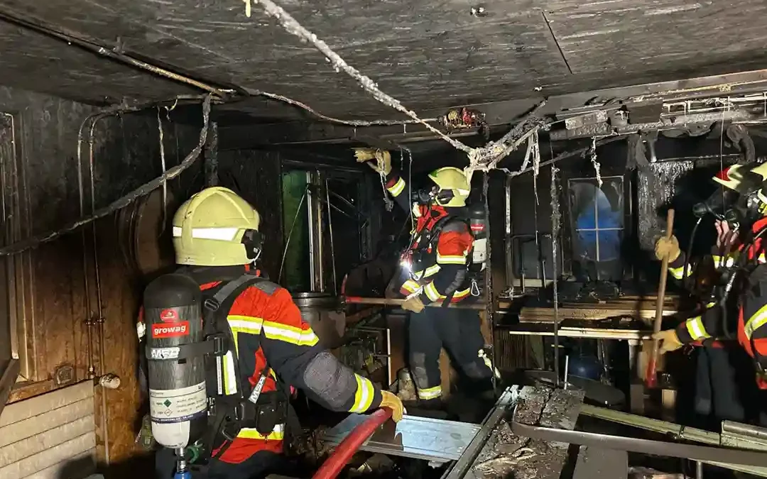 Au SG – Brand in Werkstatt